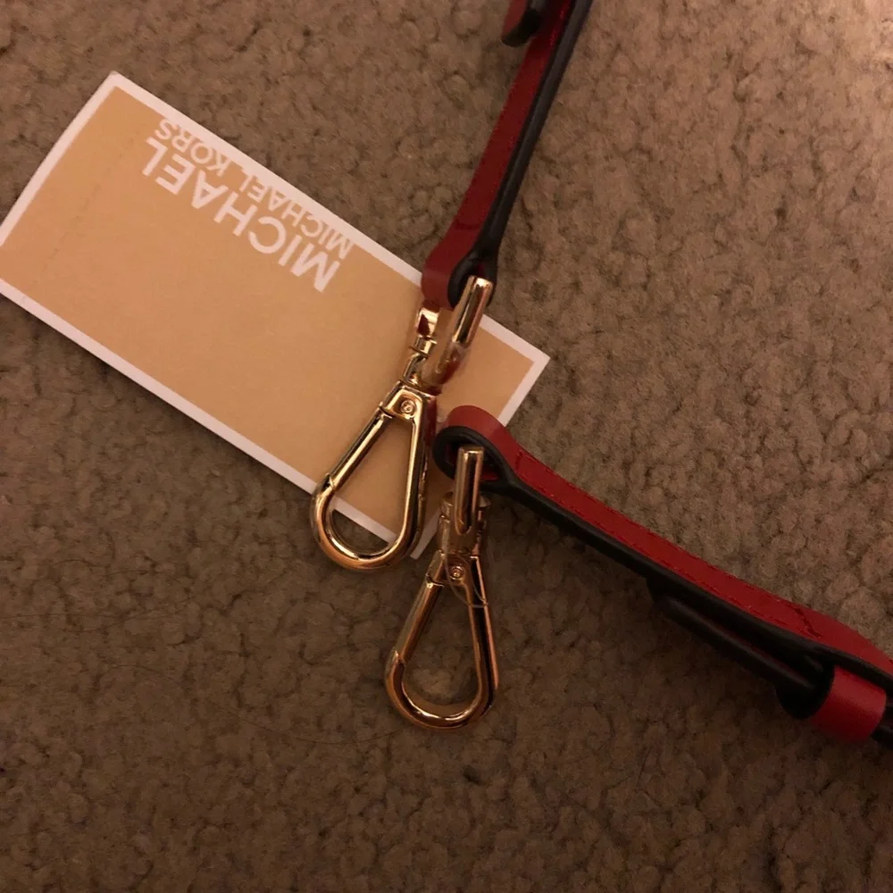 Michael kors strap (only navy color available) - Picture 5 of 5